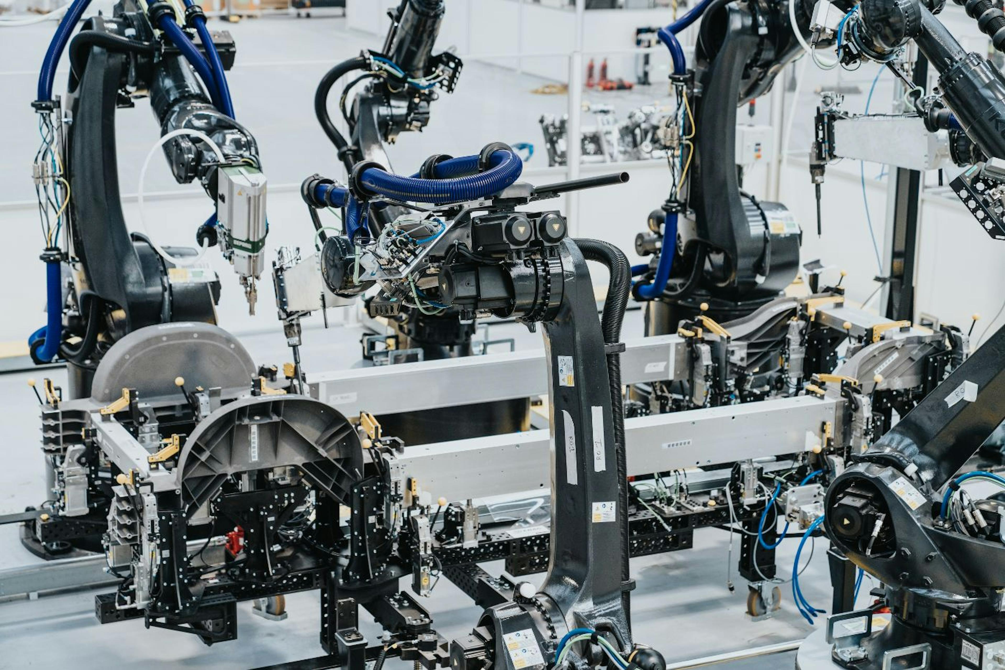 featured image - Architecture Design of a Smart, Scalable, AI-driven Robotic Production Factory